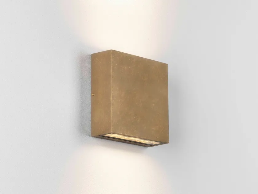 Outdoor Wall Light